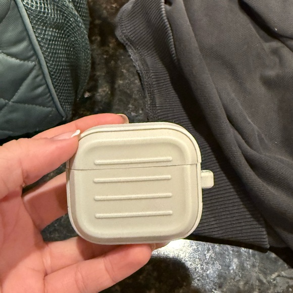 Other - AirPods 3rd generation charging case (without AirPods)
